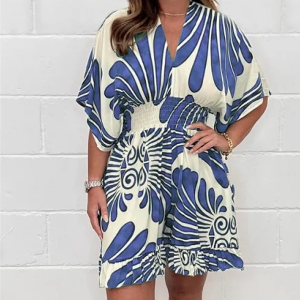 NWOT Women’s Romper Size 22 (converted sizing)
